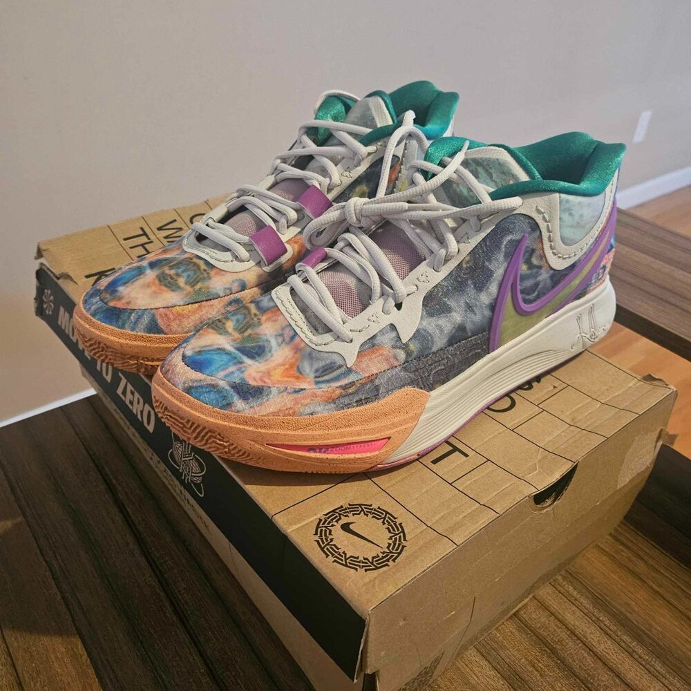New in Box Nike Kyrie Irving Circle of Life Sneakers Mens 11